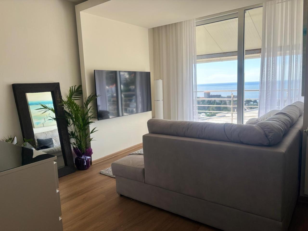 Apartments Knezevic Улцинь Экстерьер фото