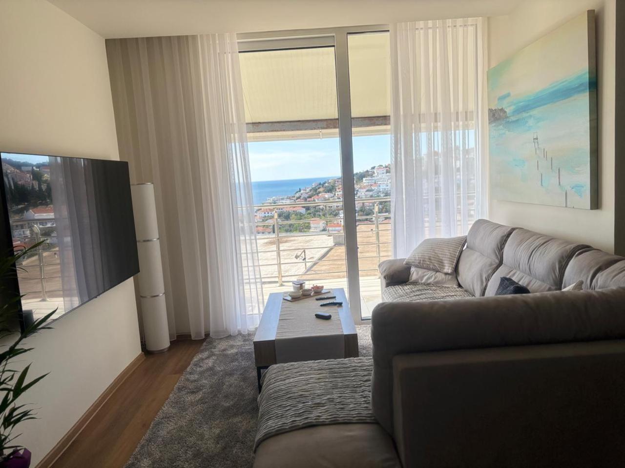 Apartments Knezevic Улцинь Экстерьер фото